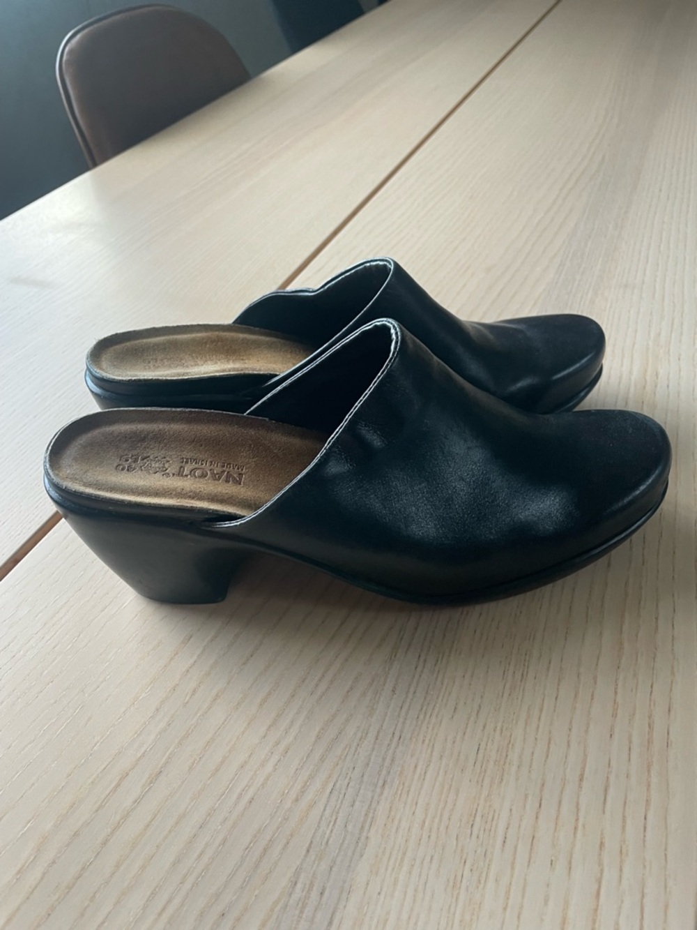 Naot women's black leather slip-on mules size 9 ladies slip ons genuine leather